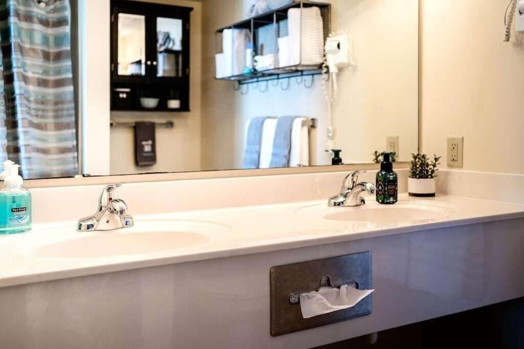 Villa 2501 S Ocean Blvd, 1031 - Ocean View Sleeps 8 à Myrtle Beach Extérieur photo